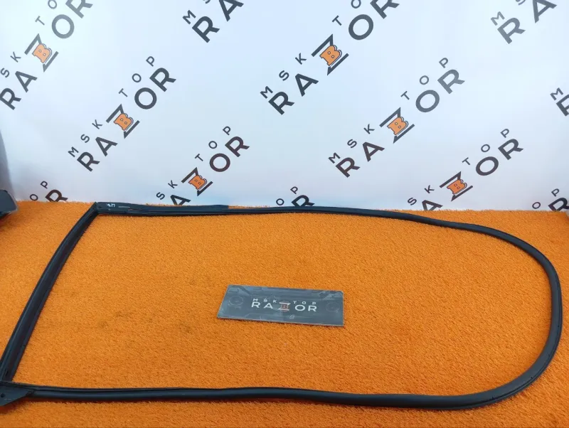 Уплотнитель двери