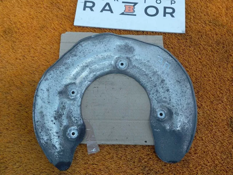 Пыльник тормозного диска