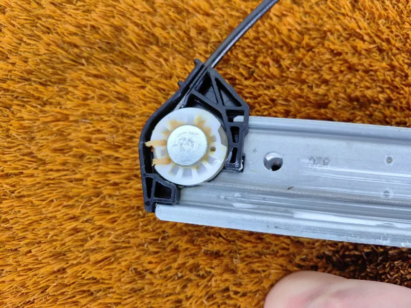 Стеклоподъемник