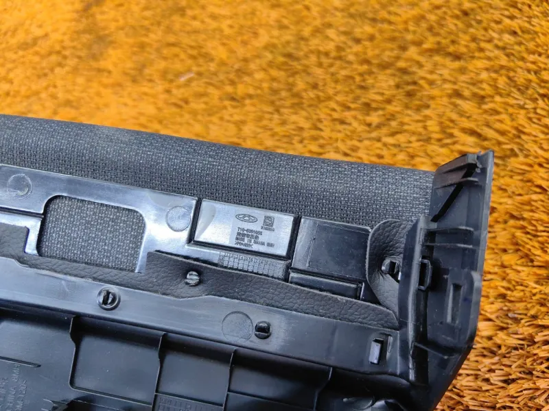 Кожух рулевой колонки