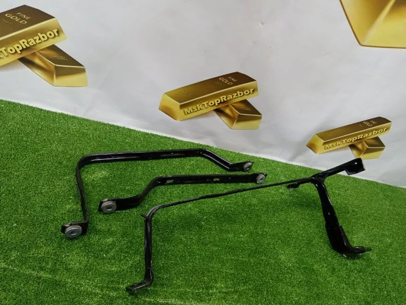 Крепление топливного бака Audi A5 2019 8W0825214A 2 CYR