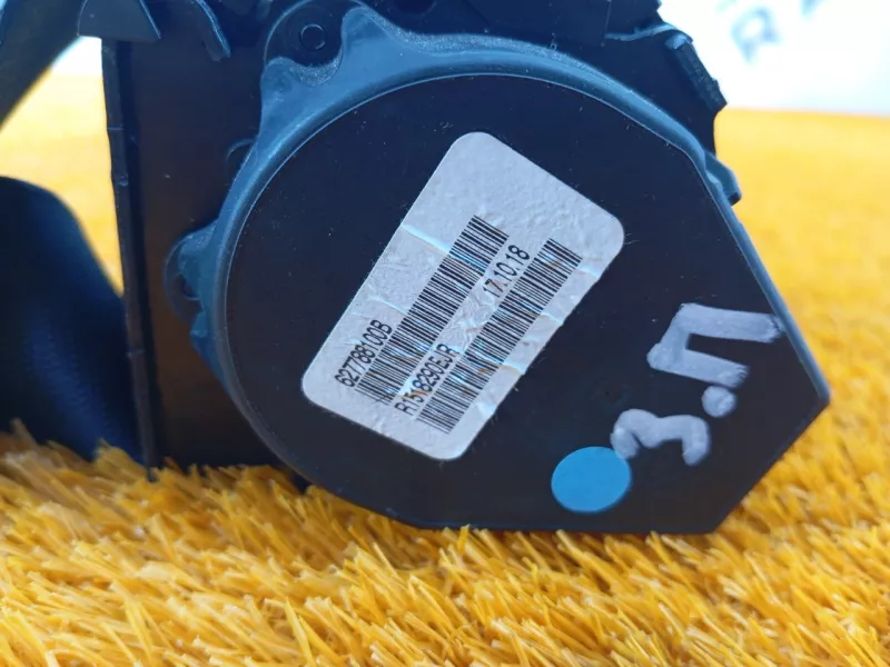 Ремень безопасности