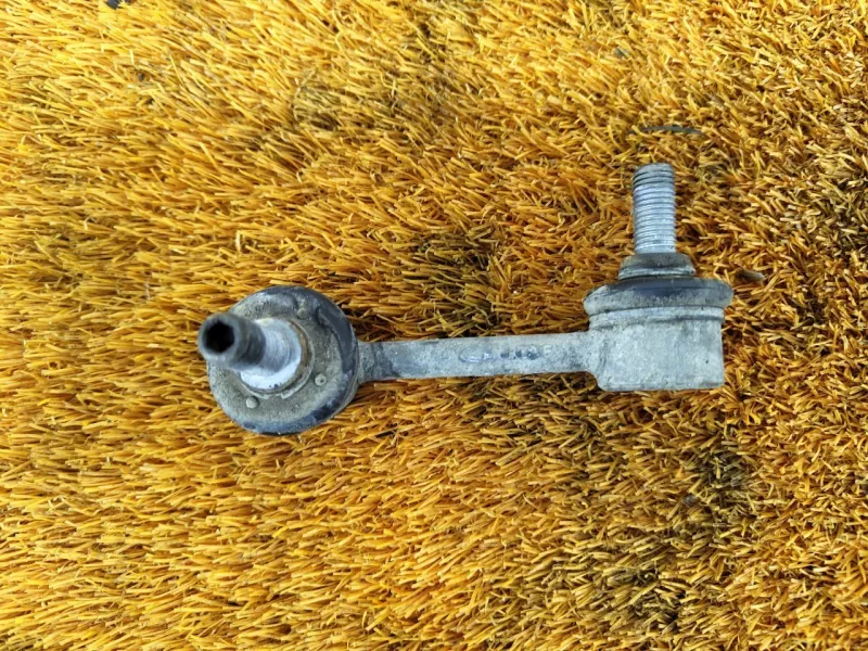 Стойка стабилизатора