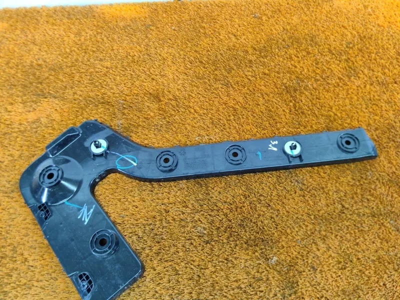 Кронштейн бампера