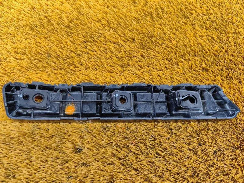 Крепление бампера