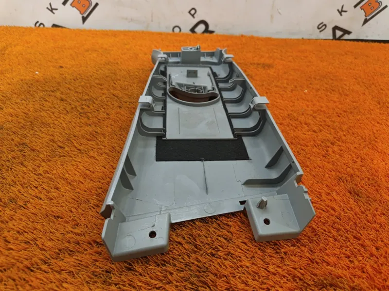 Обшивка центральной стойки