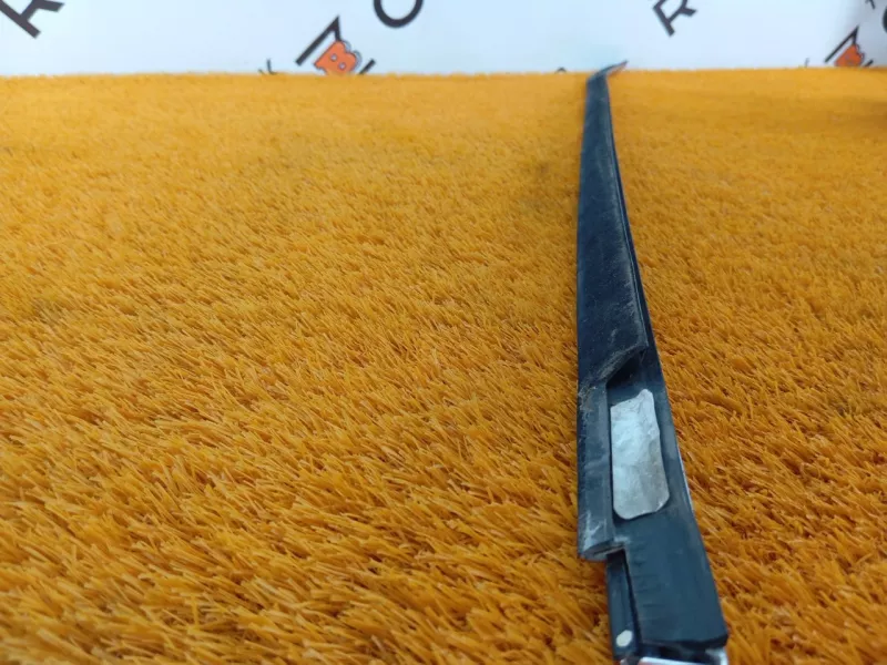 Уплотнитель стекла двери