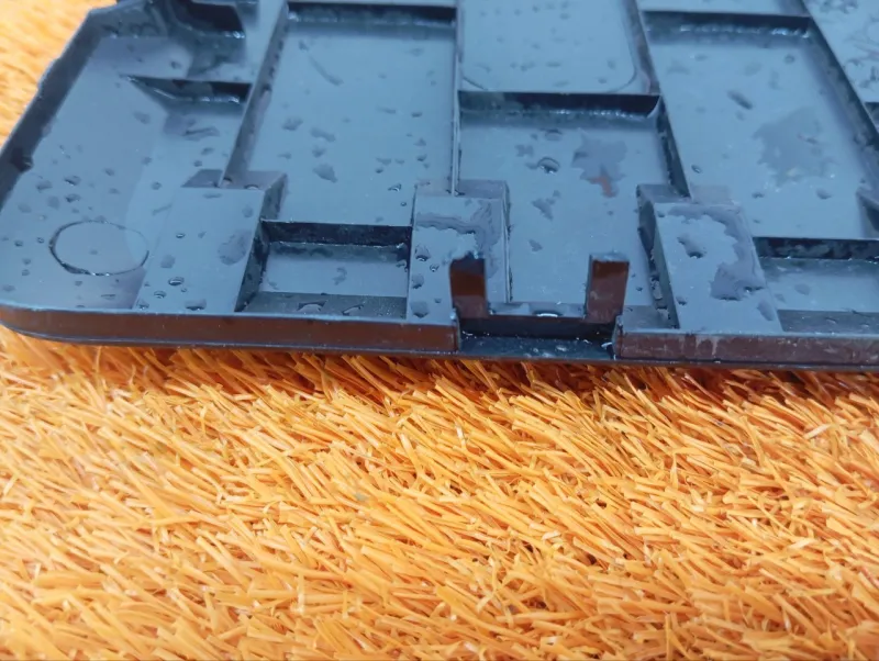 Крышка короба аккумулятора