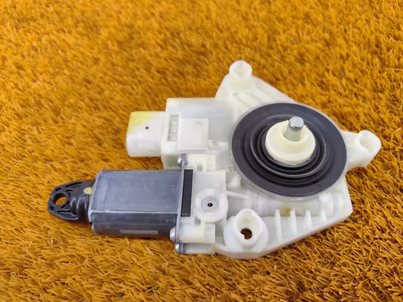 Мотор стеклоподъемника