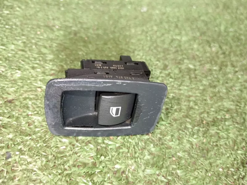 Кнопка стеклоподъемника