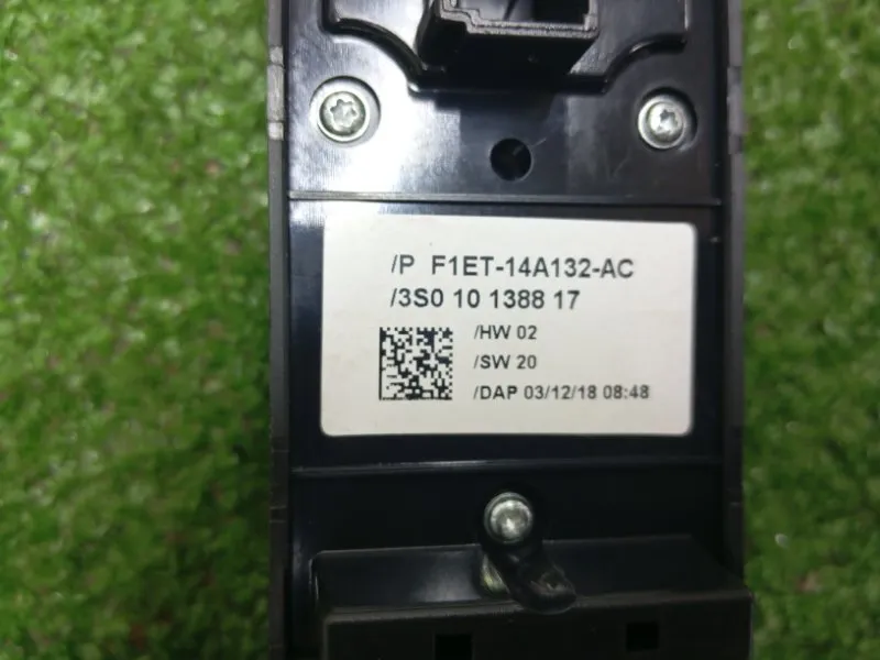 Кнопка стеклоподъемника