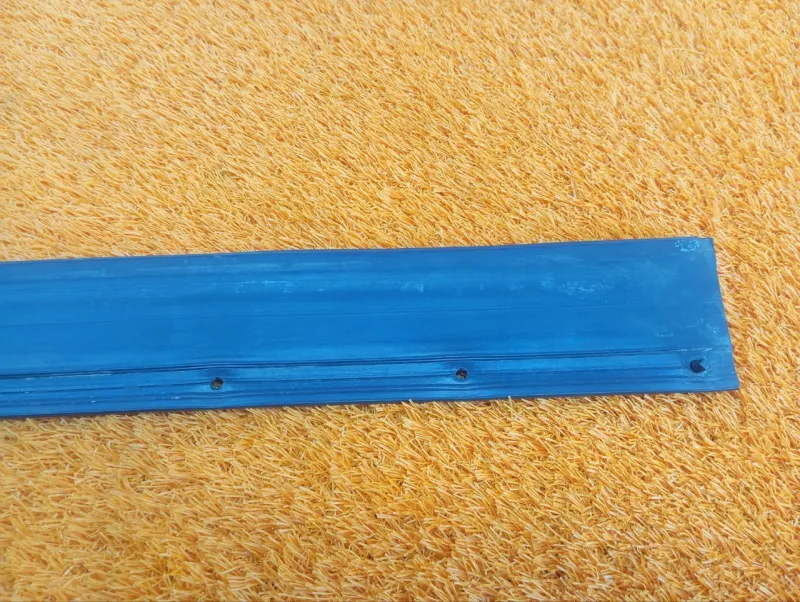 Уплотнитель двери