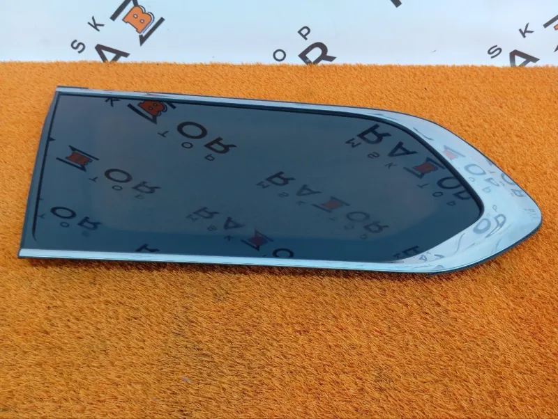 Стекло кузовное глухое