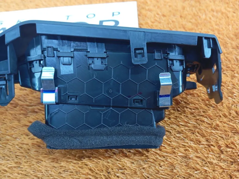 Накладка на торпедо