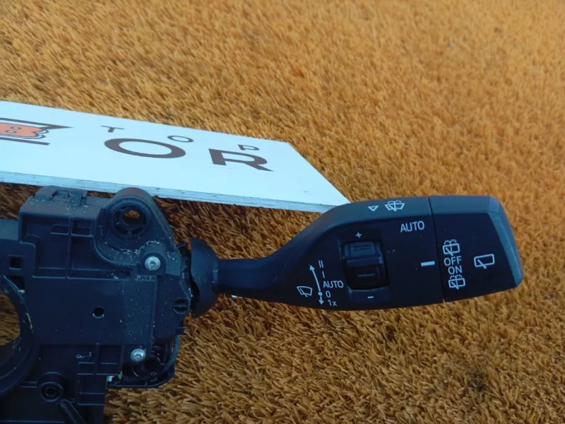 Подрулевой переключатель