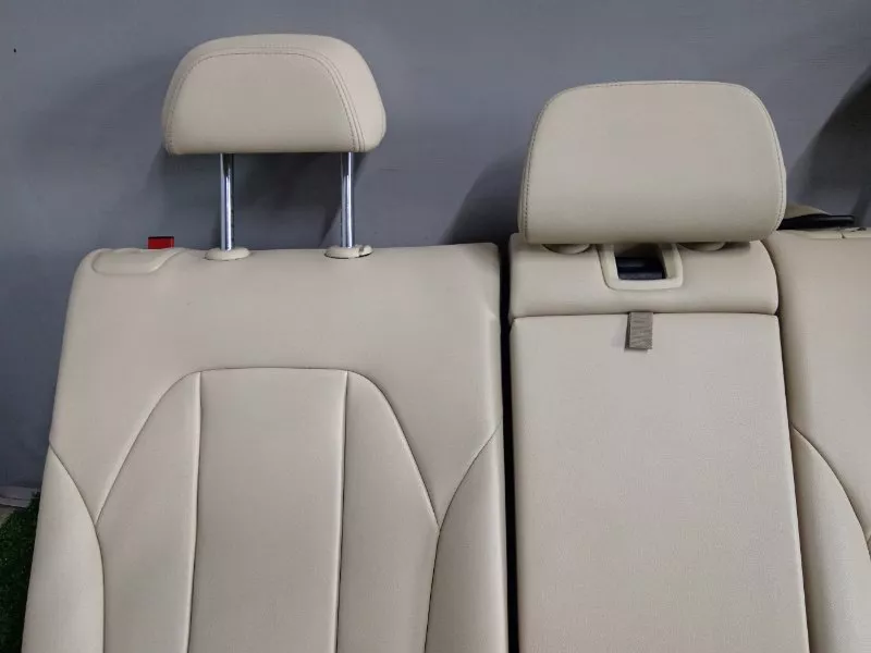 Спинка сиденья