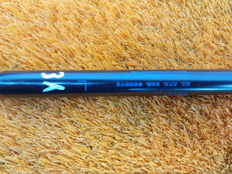 Амортизатор крышки багажника