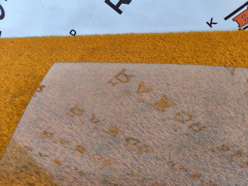 Стекло двери