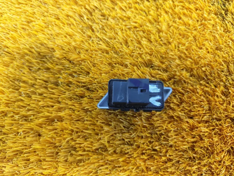 Кнопка центрального замка