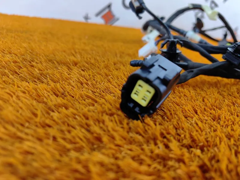 Электропроводка крышки багажника