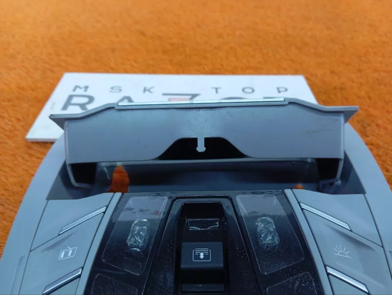 Плафон салона