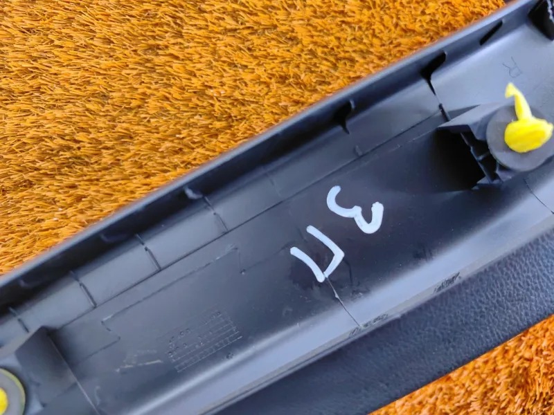 Накладка крышки багажника