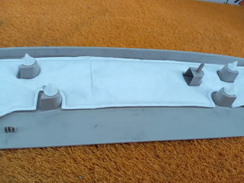 Обшивка двери багажника