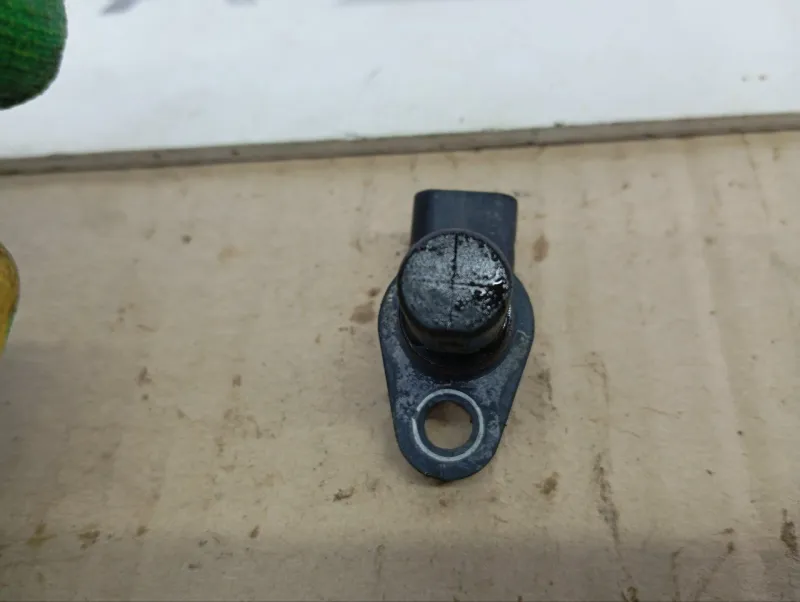 Датчик положения распредвала