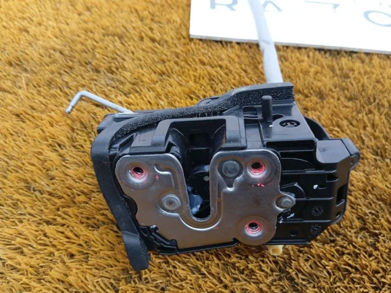 Замок двери