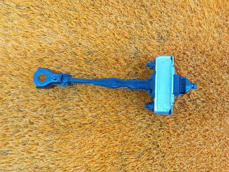 Ограничитель двери