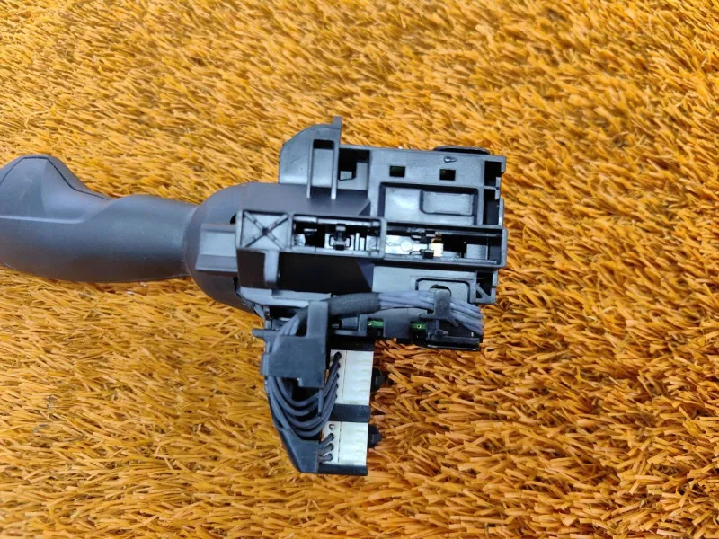 Подрулевой переключатель