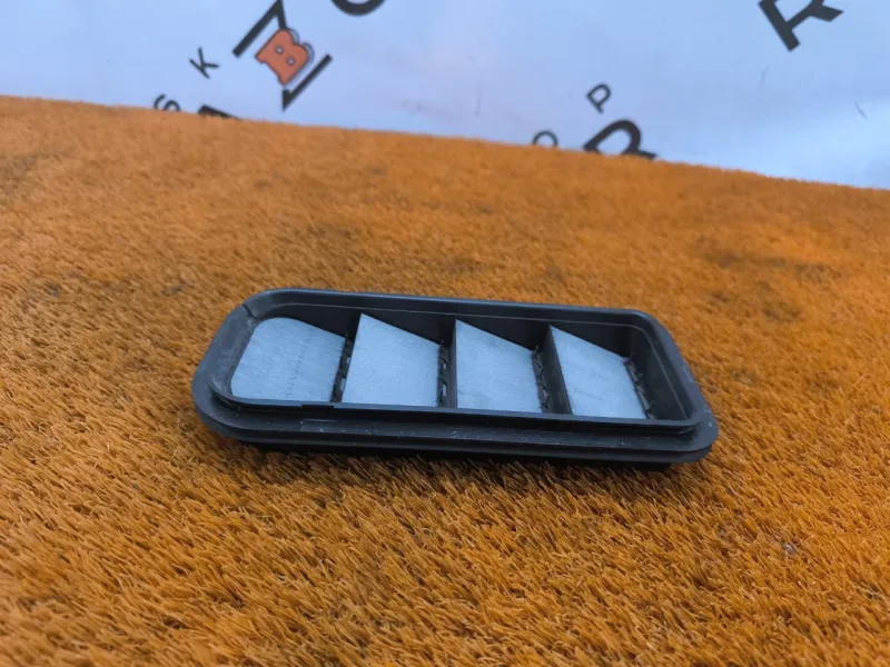 Решетка вентиляционная