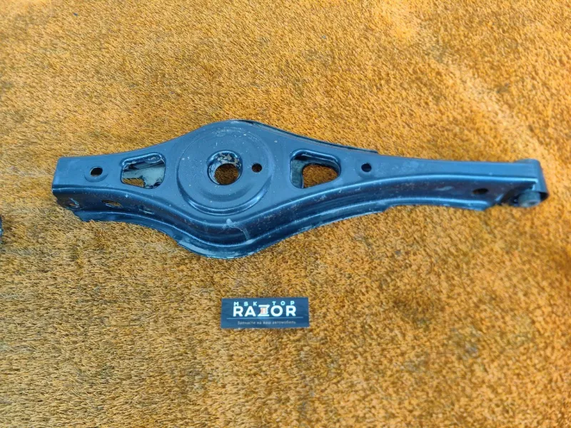 Рычаг подвески нижний