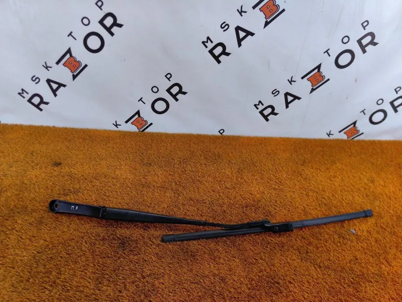 поводок стеклоочистителя