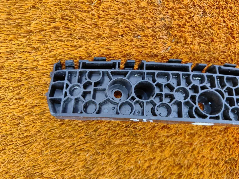 Кронштейн бампера