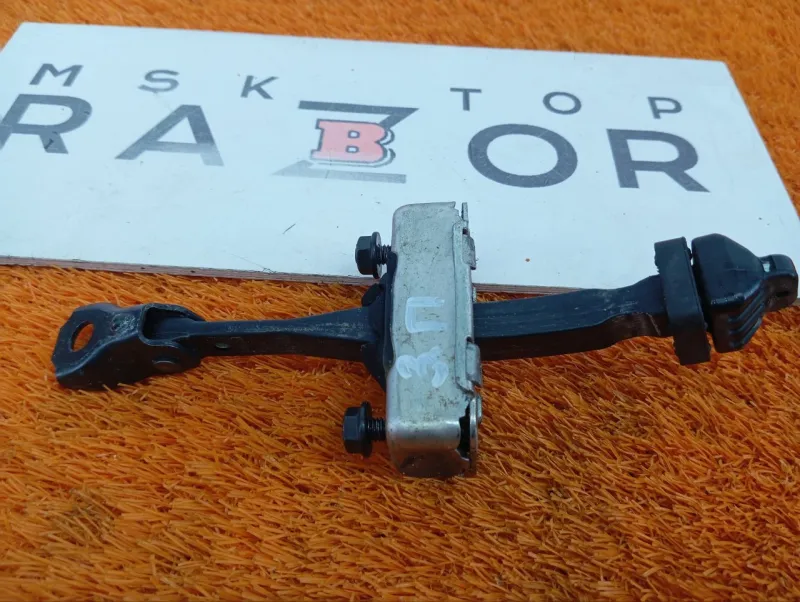 Ограничитель двери