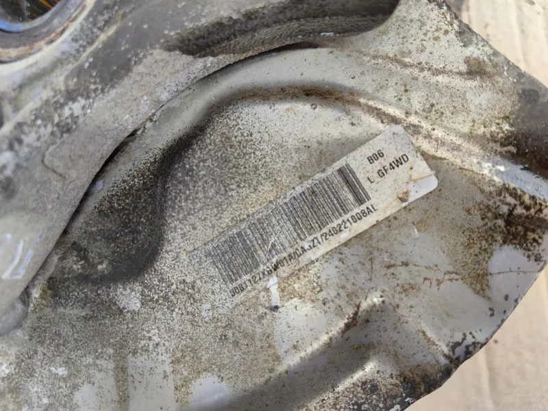 Кулак поворотный