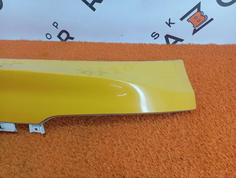 Накладка крышки багажника