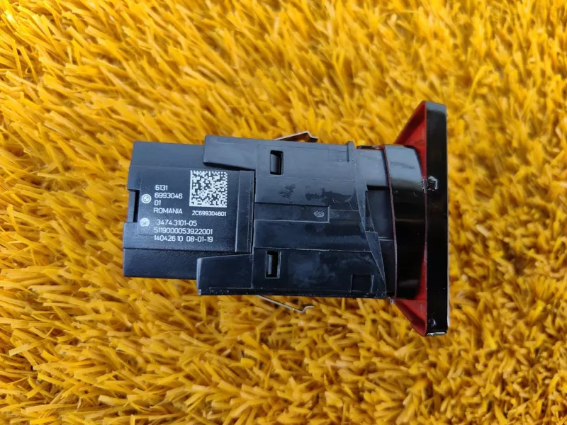 Кнопка аварийной сигнализации