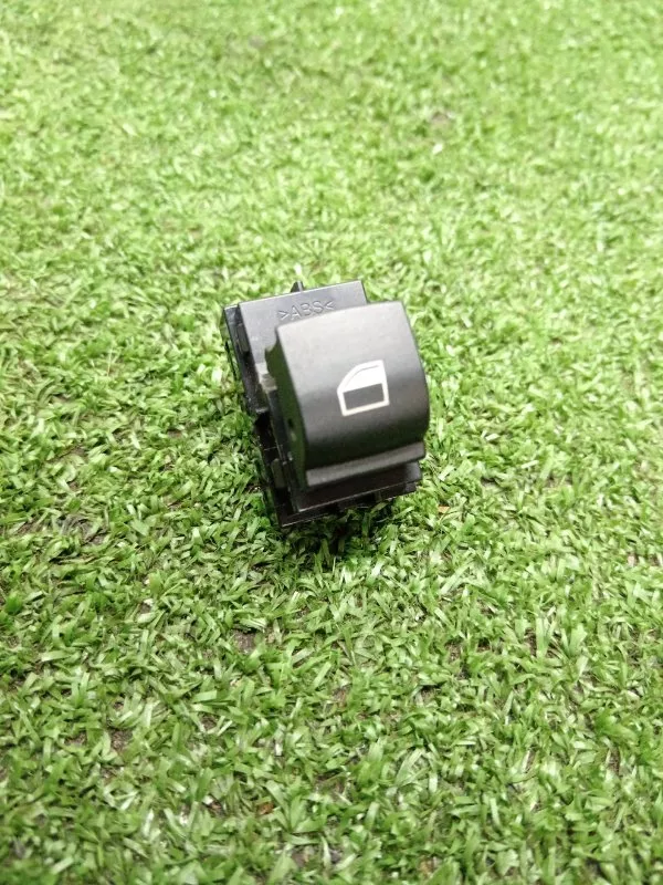 Кнопка стеклоподъемника