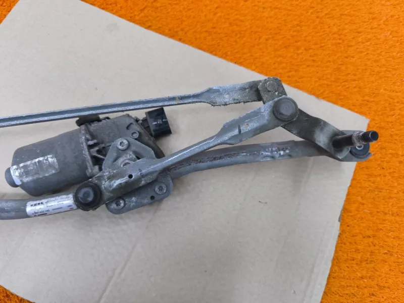 Трапеция дворников