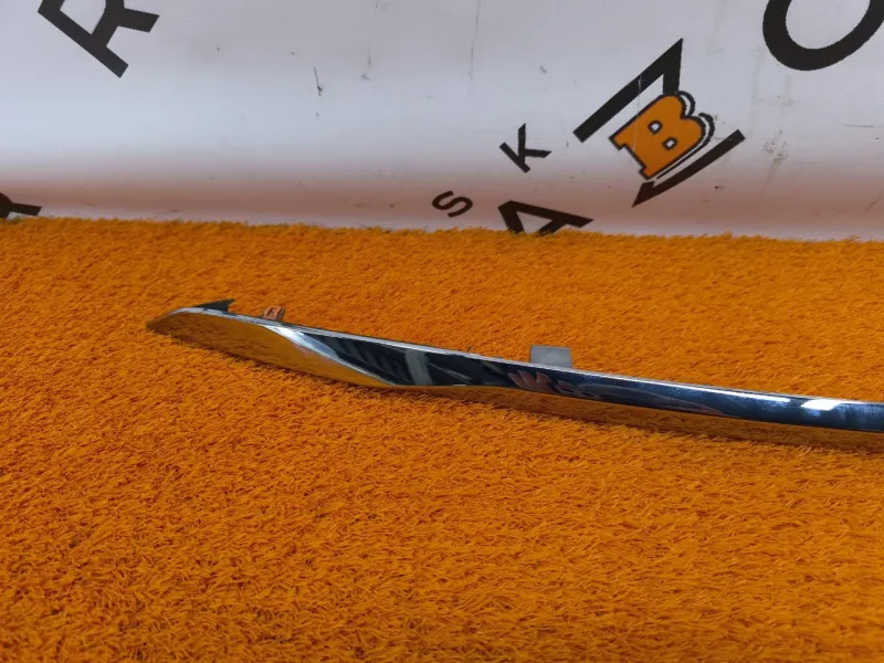 Накладка двери багажника