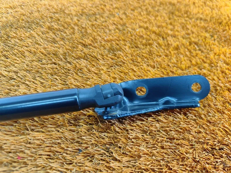 Амортизатор крышки багажника