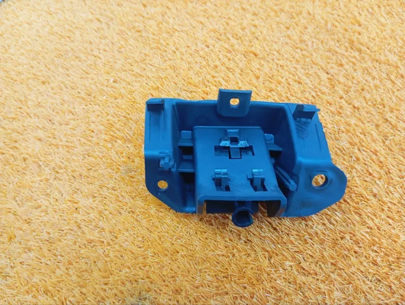 Ручка открывания капота