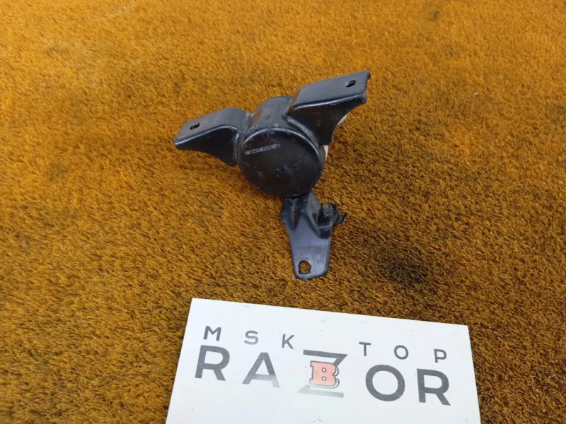 Подушка двигателя