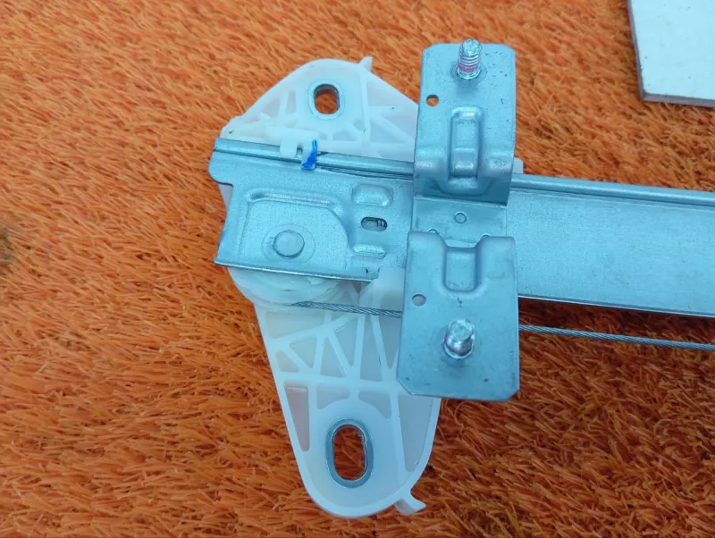 Стеклоподъемник