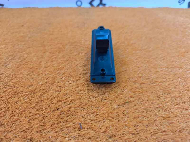 Кнопка стеклоподъемника