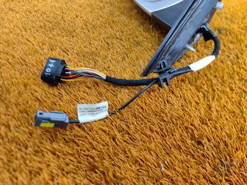 Зеркало боковое