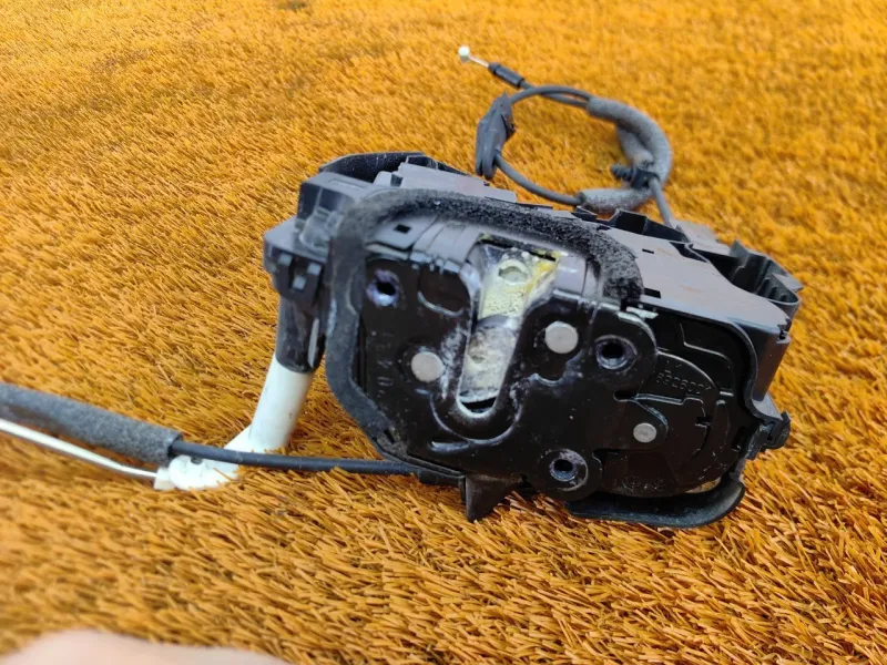 Замок двери