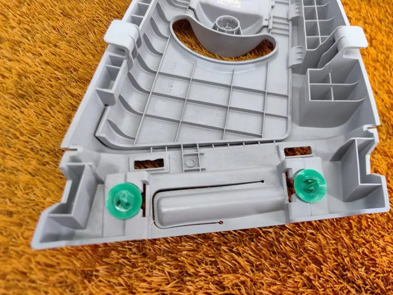 Обшивка центральной стойки